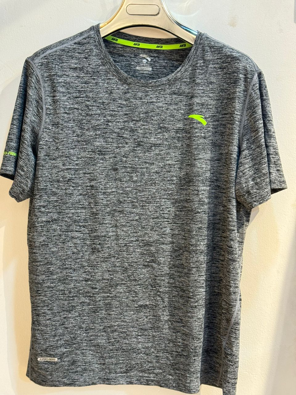 Activewear T-shirt