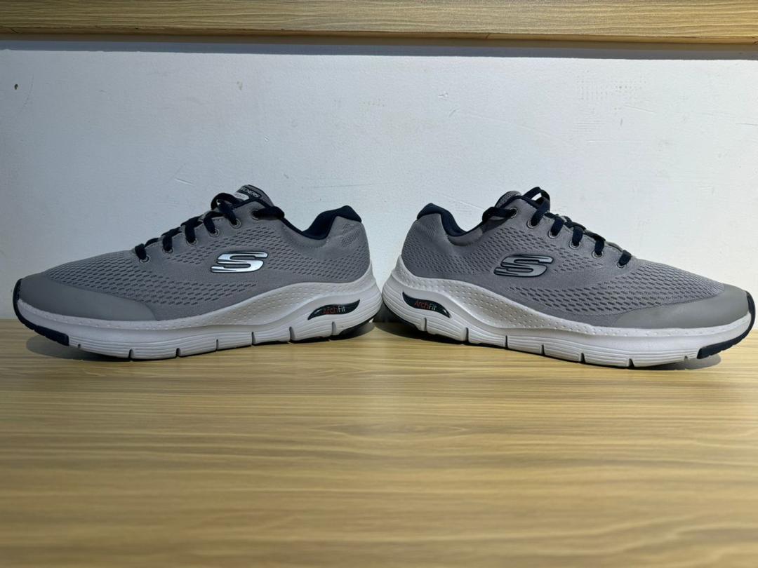 Skechers Arch Fit